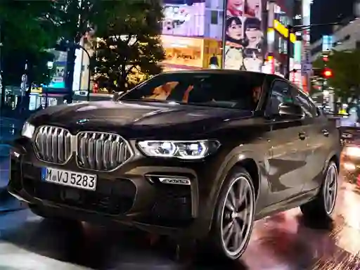 BMW X6 M50I — free online game